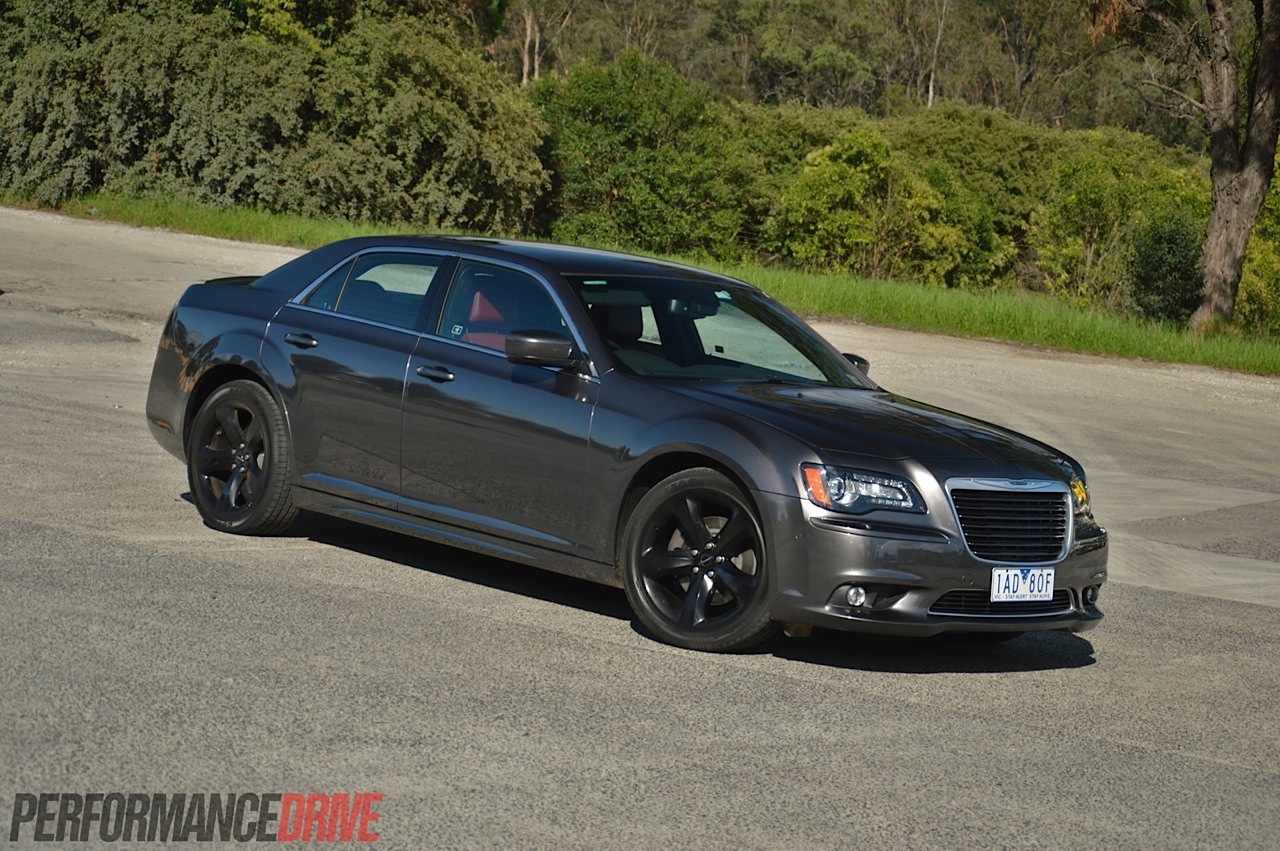 2014 Chrysler 300S review (video)