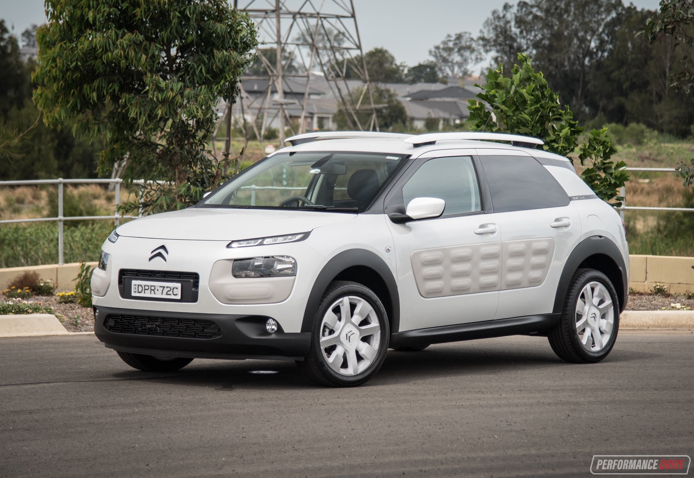 2017 Citroen C4 Cactus review – EAT6 auto (video)