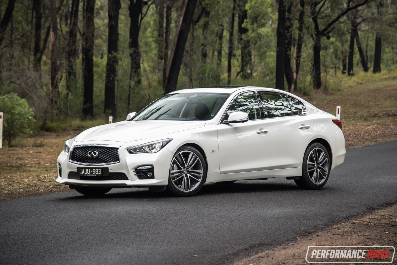 2017 Infiniti Q50 3.0t Silver Sport review (video)