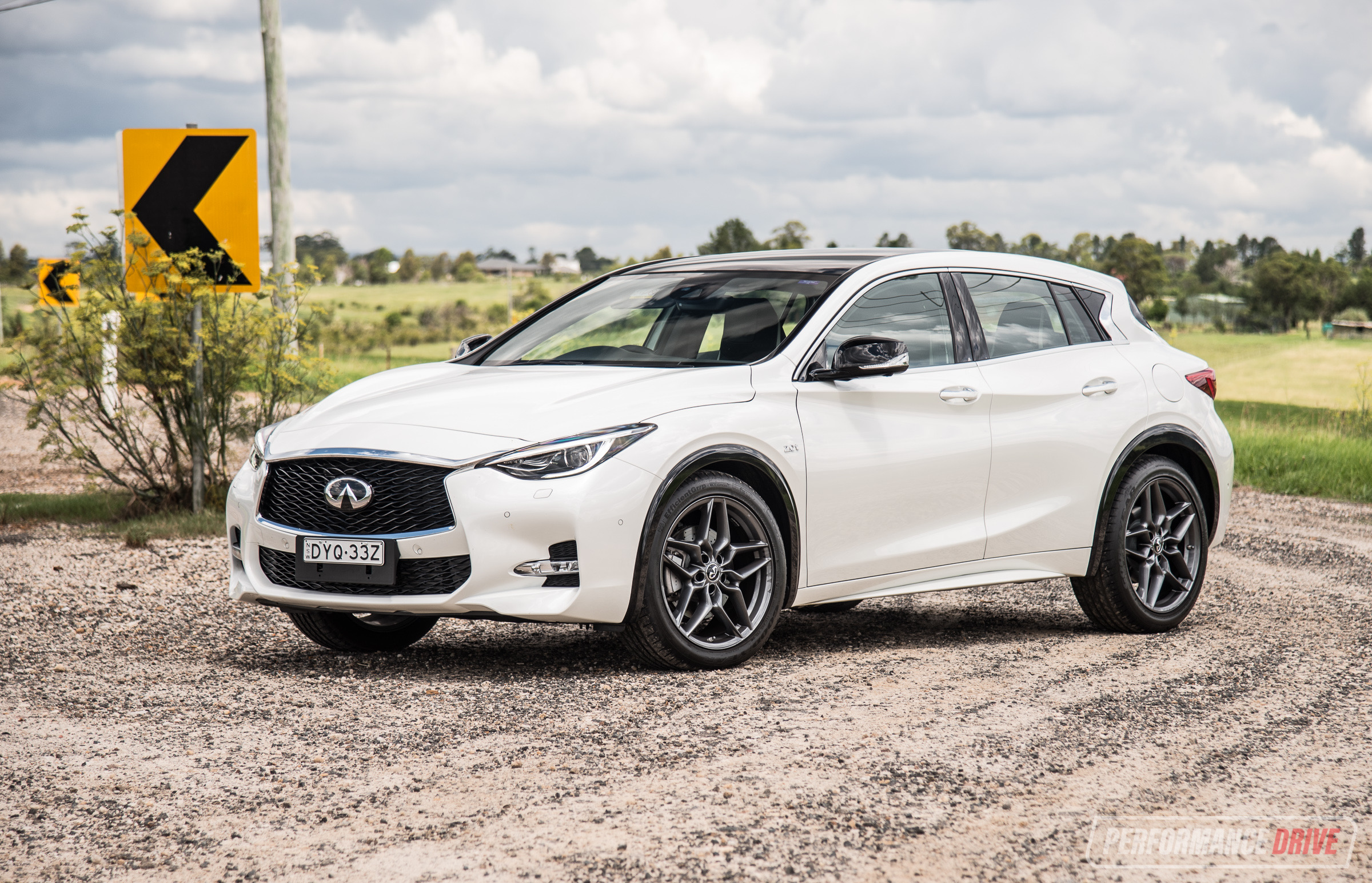 2019 Infiniti Q30 Sport review (video)