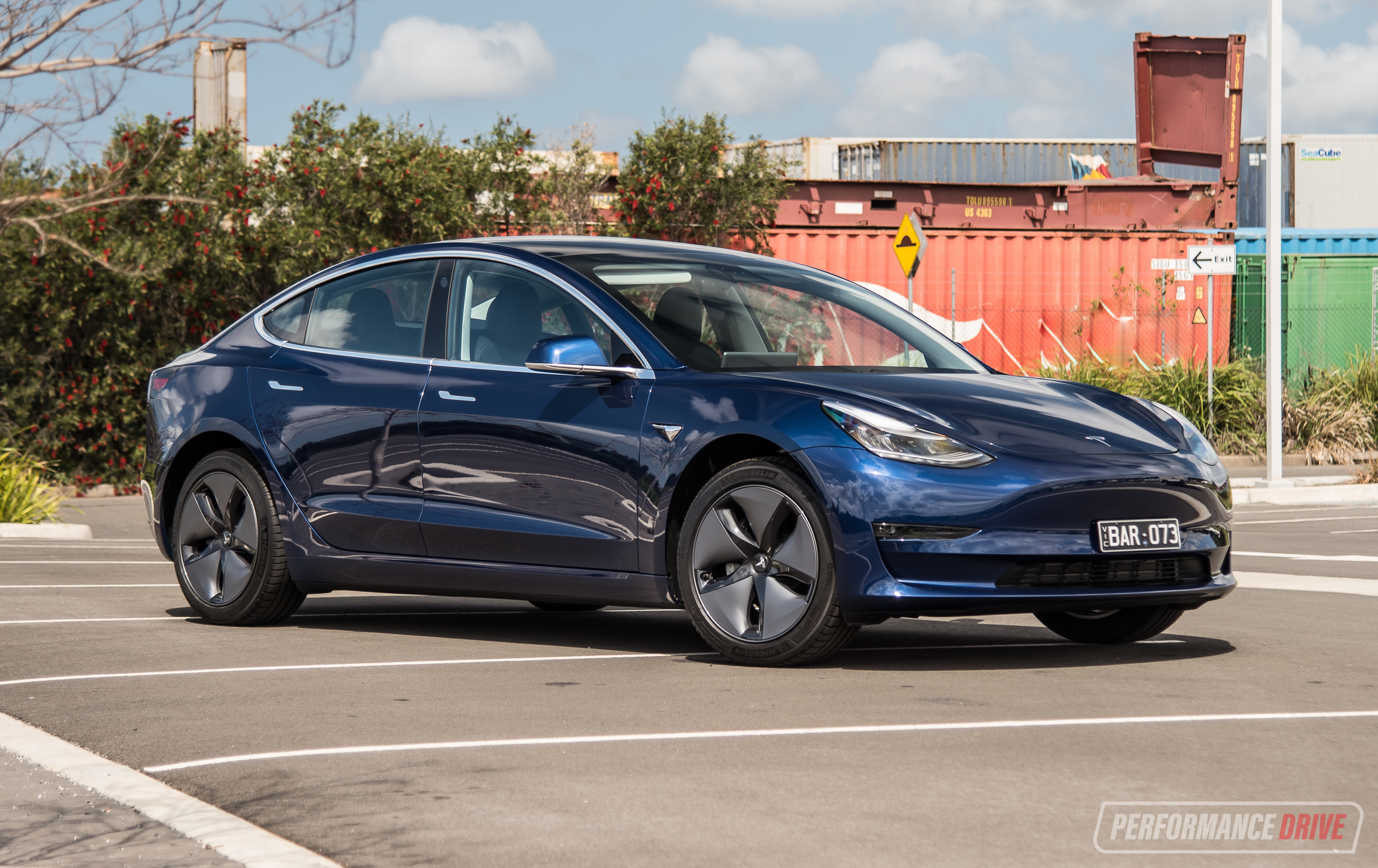 2019 Tesla Model 3 Standard Plus review (video)