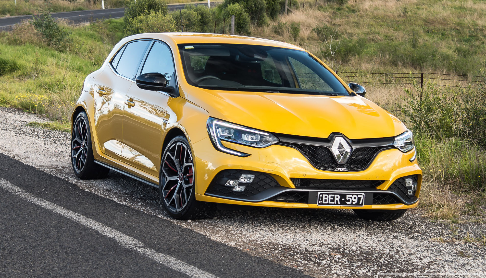 2020 Renault Megane RS Trophy review (video)