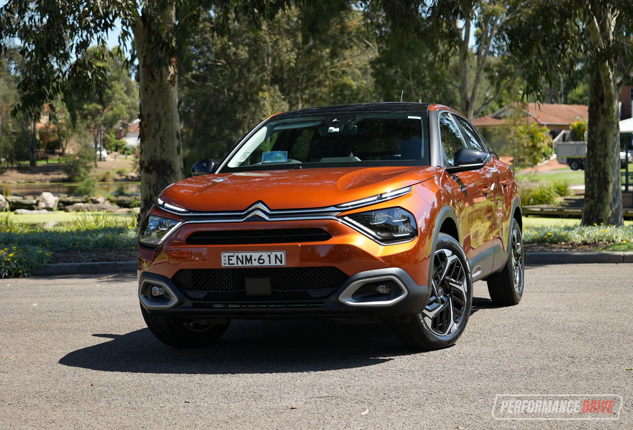 2022 Citroen C4 Shine review (video)