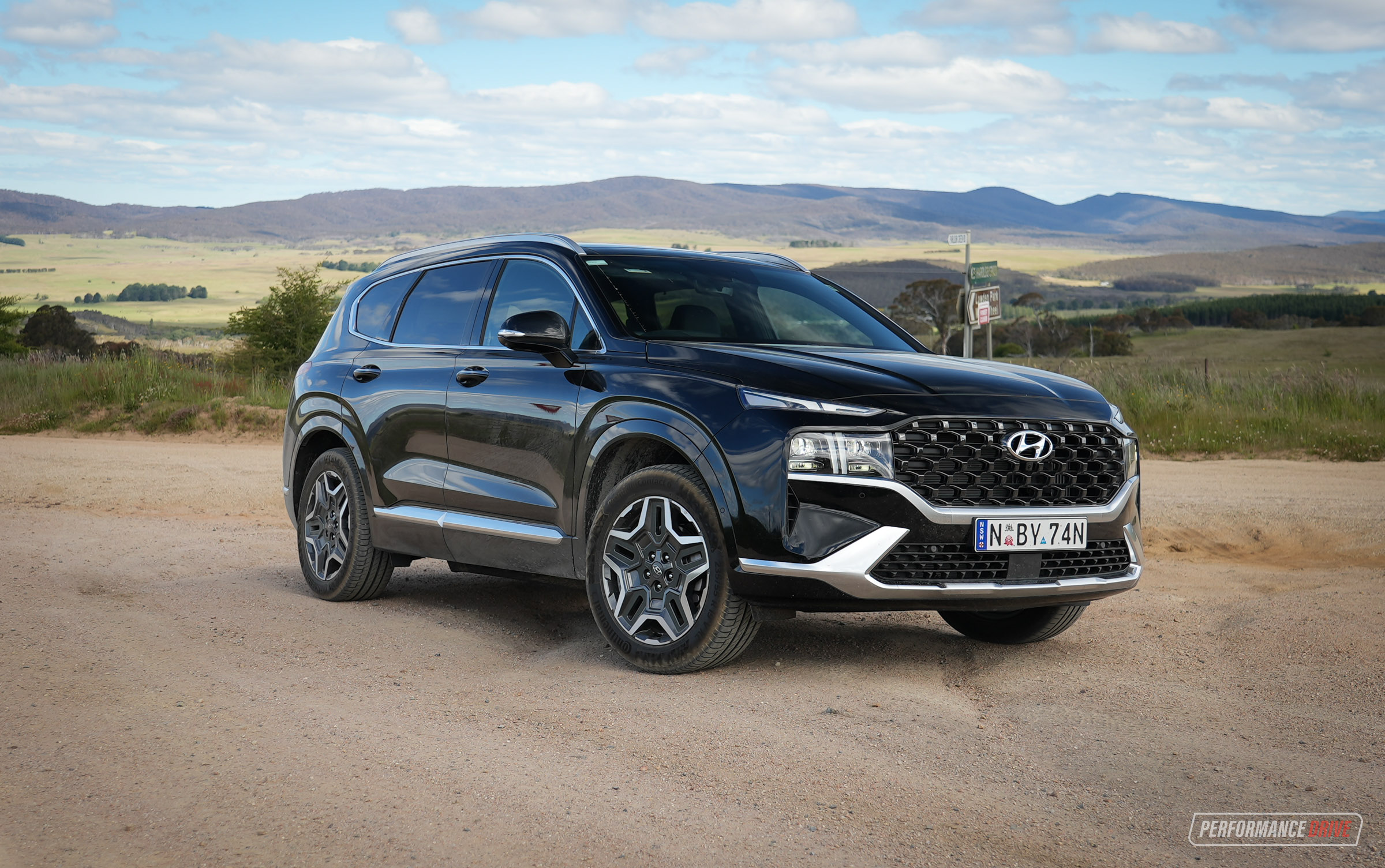 2023 Hyundai Santa Fe Hybrid review – Australian launch (video)