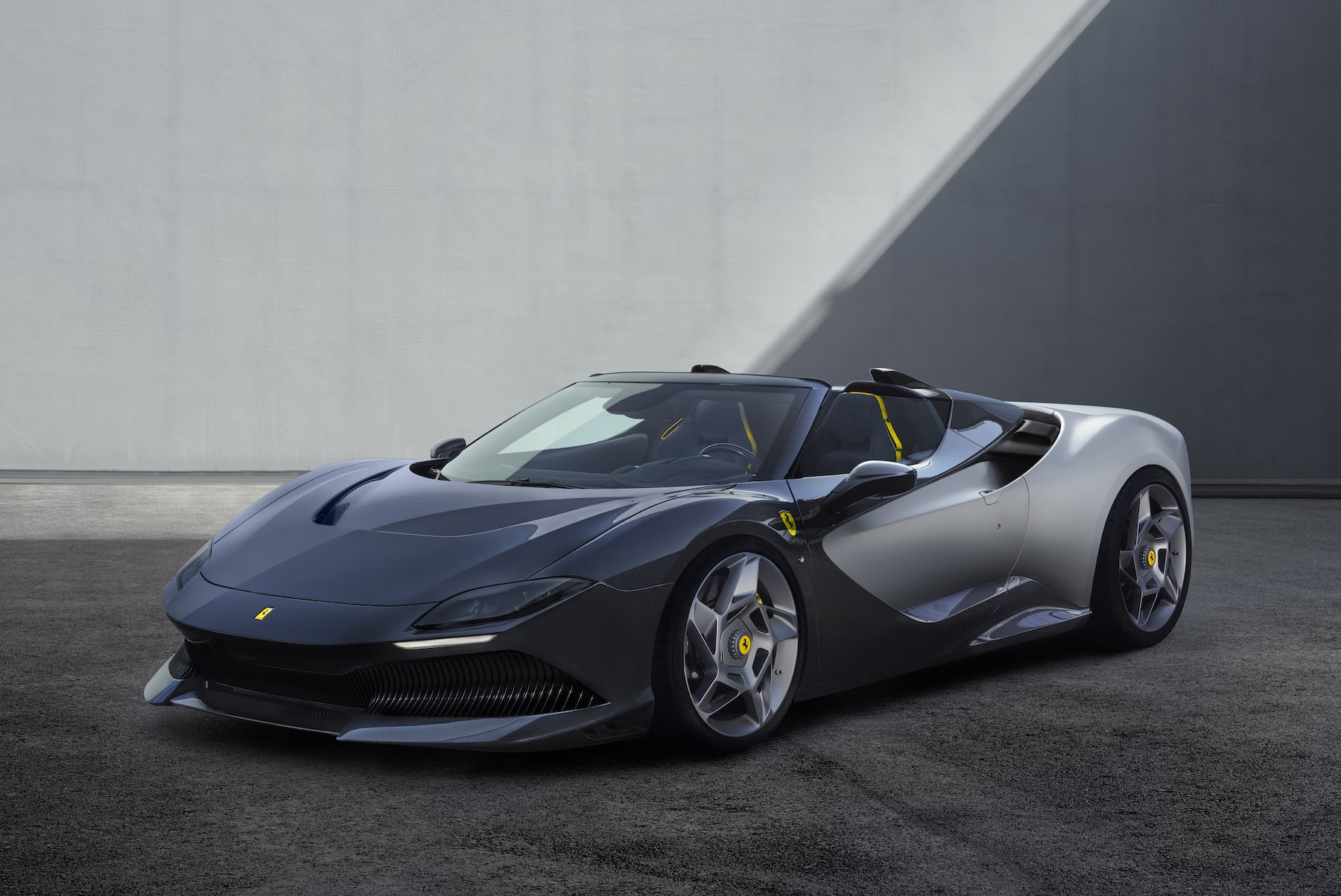 Ferrari Special Projects Reveals One-Off, Roofless SP-8 Based on F8 Spider